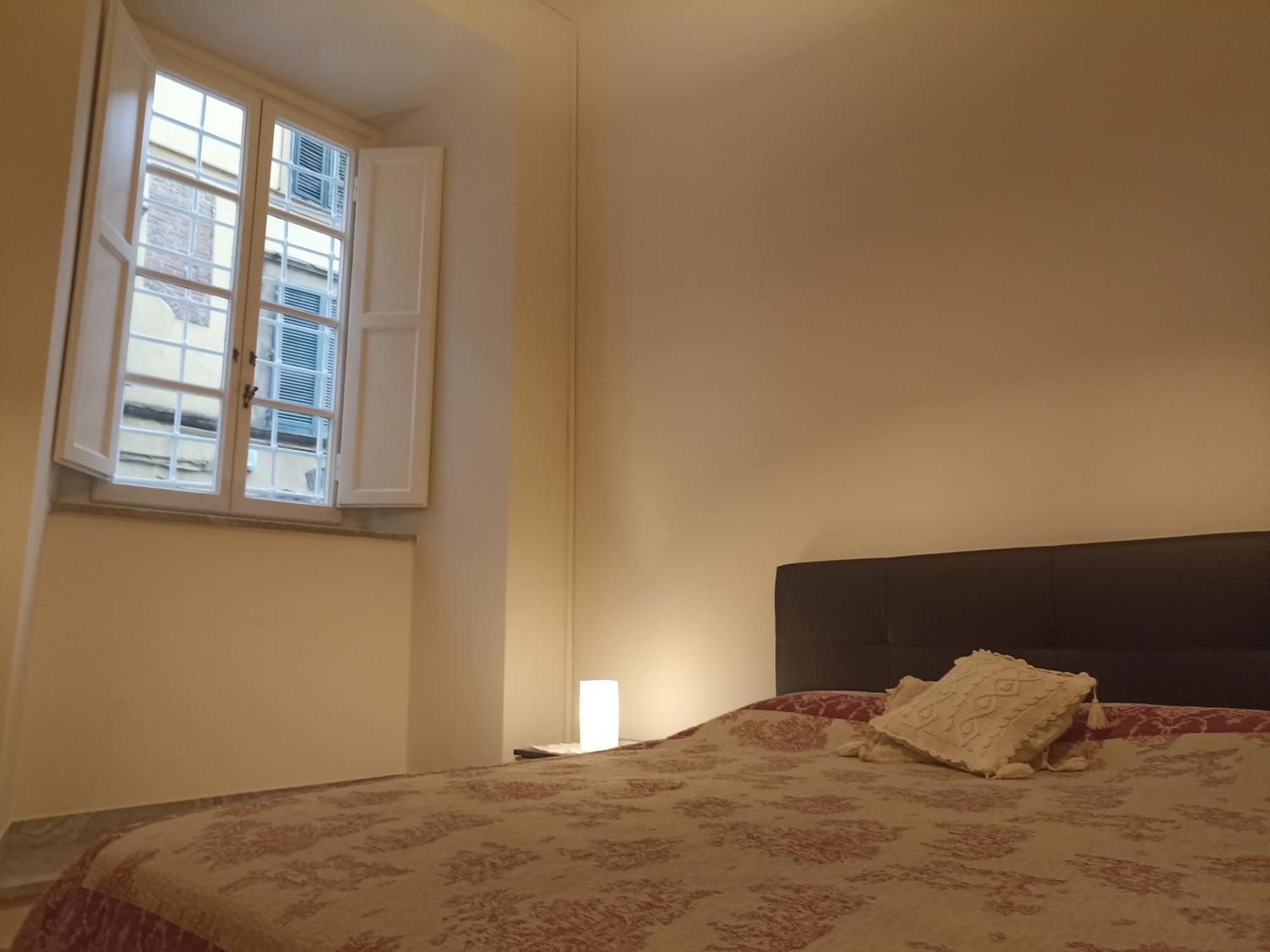 Gem In The City Center Of Lucca With Air Conditioning - Exclusive Ground Floor House Inside The Walls Close To Botanical Garden And Piazza San Martinoヴィラ エクステリア 写真
