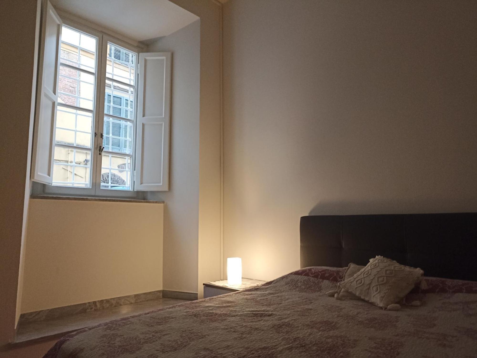 Gem In The City Center Of Lucca With Air Conditioning - Exclusive Ground Floor House Inside The Walls Close To Botanical Garden And Piazza San Martinoヴィラ エクステリア 写真