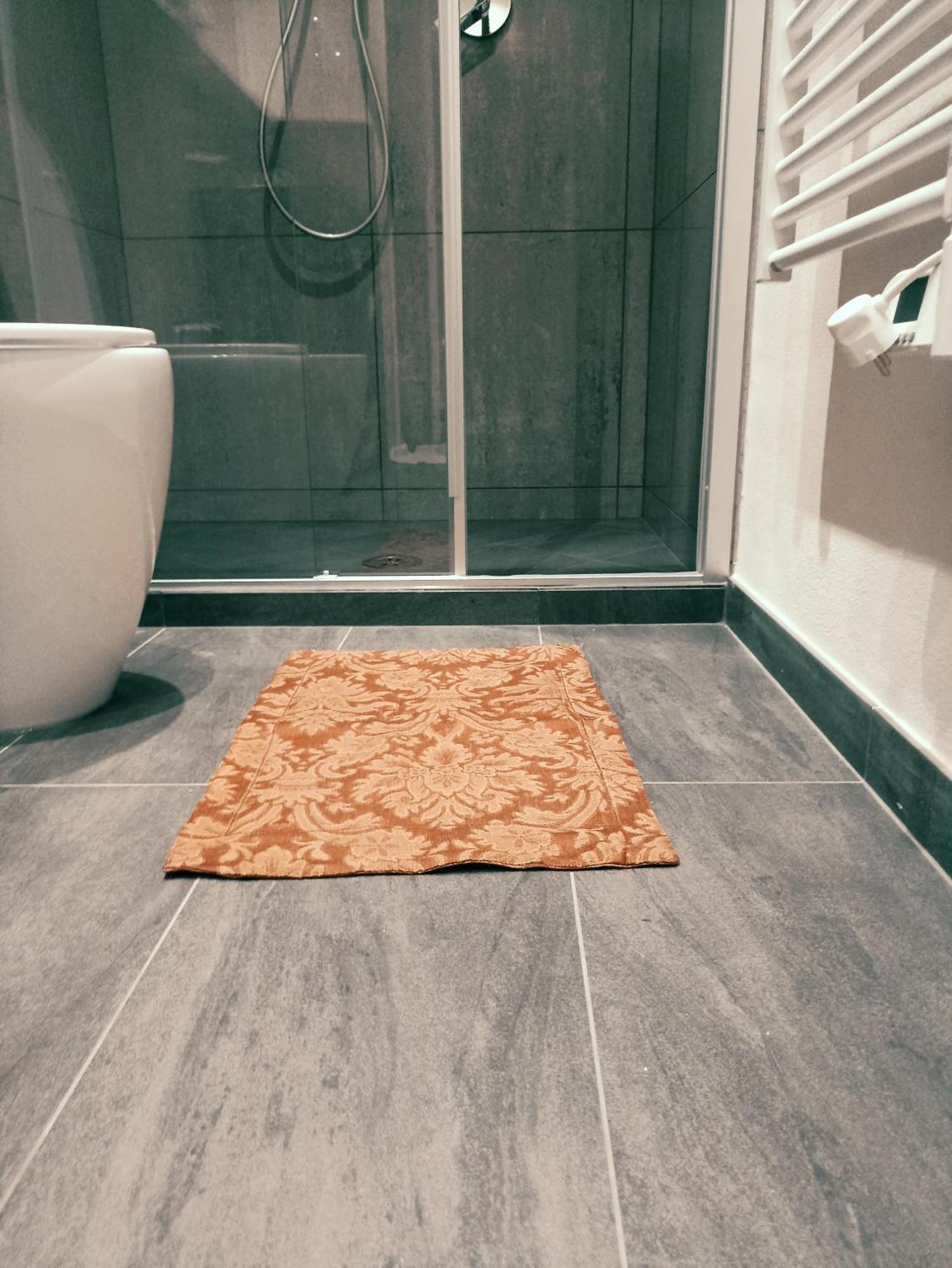 Gem In The City Center Of Lucca With Air Conditioning - Exclusive Ground Floor House Inside The Walls Close To Botanical Garden And Piazza San Martinoヴィラ エクステリア 写真